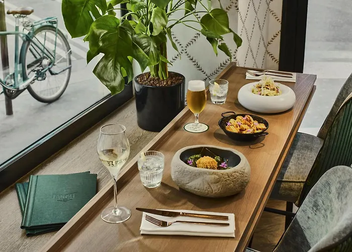 NH Collection Paris Ponthieu Champs-Élysées